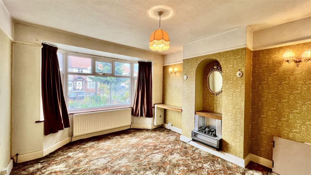 Property photo 2 of 11 Reception Room