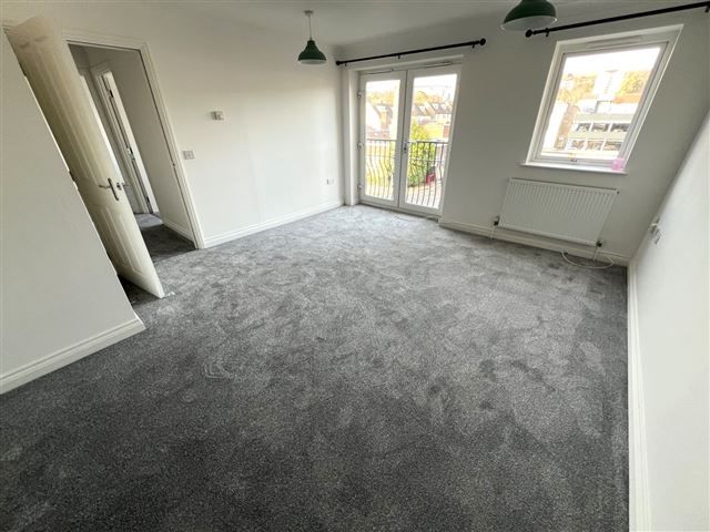 Property photo 2 of 11 Lounge/Diner