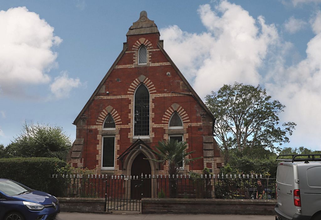 Property photo 1 of 20