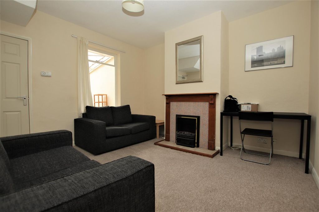 Property photo 2 of 13 Living Room