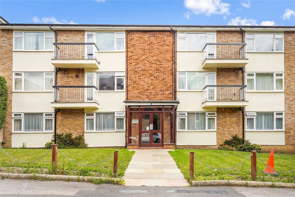 Property photo 1 of 11