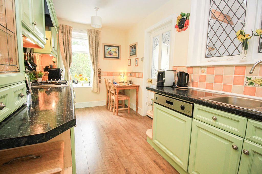 Property photo 3 of 25