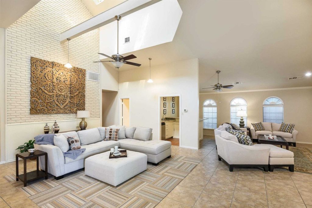 Property photo 2 of 30 <Alttext/>