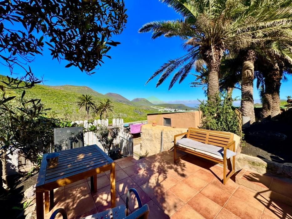 Property photo 3 of 27