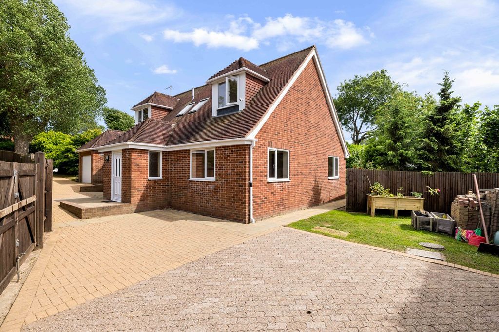 Property photo 1 of 18