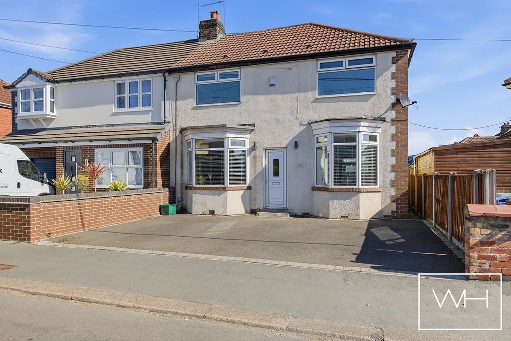 Property photo 1 of 20 4 Wordsworth Drive Sprotbrough 03_297