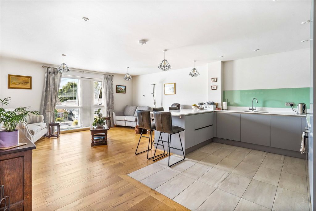 Property photo 2 of 15 Picture No. 01