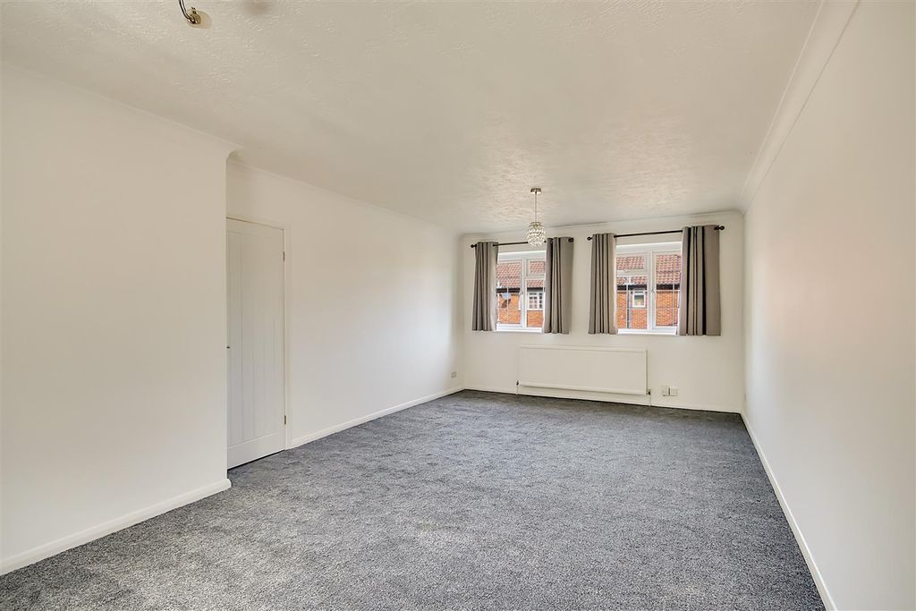 Property photo 2 of 10 Img_3476-Img_3478.Jpg