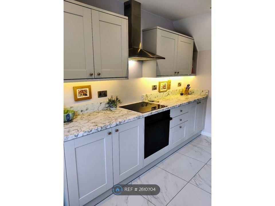 Property photo 2 of 15 Kitchen
