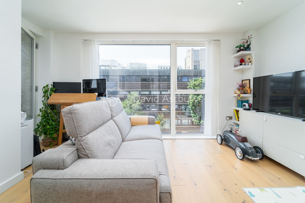 Property photo 1 of 12