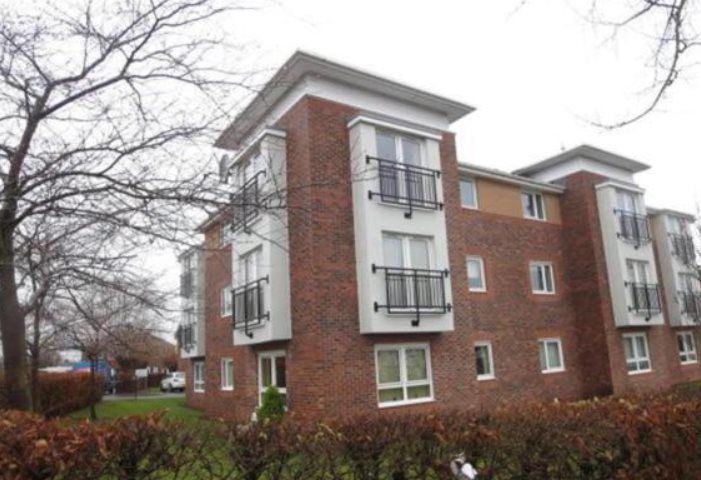 Property photo 1 of 9 Apartment Front