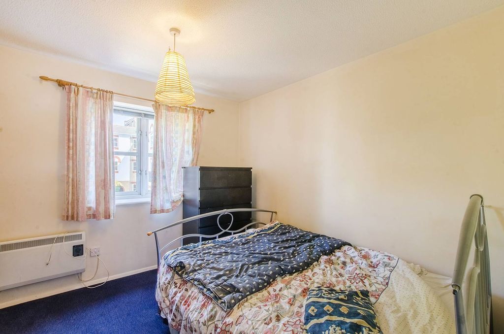 Property photo 3 of 6