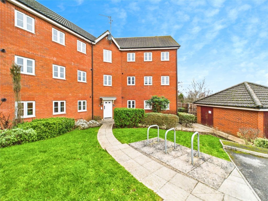 Property photo 2 of 17 Picture No. 01