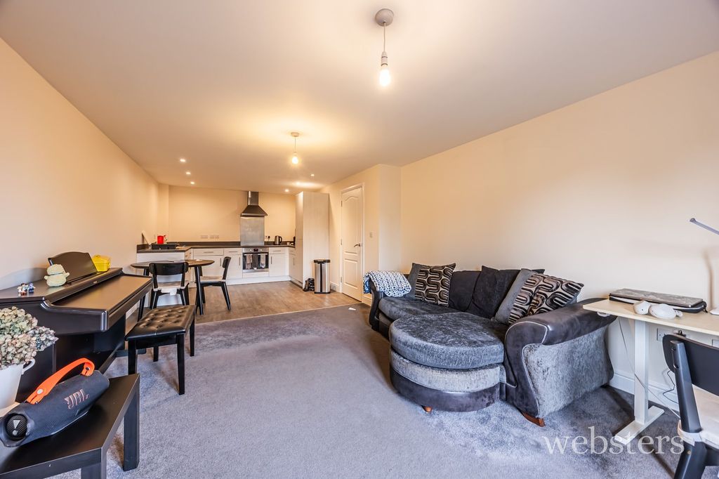 Property photo 3 of 9