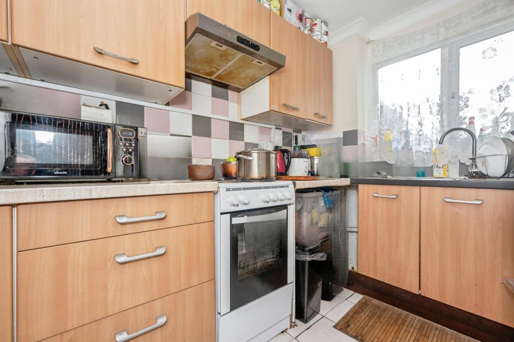 Property photo 2 of 8