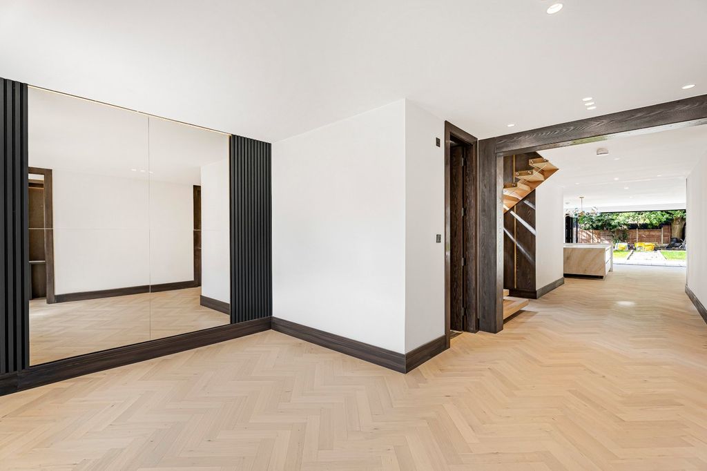 Additional image 30 of 5 bed detached house for salePipers Green Lane, Edgware HA8
