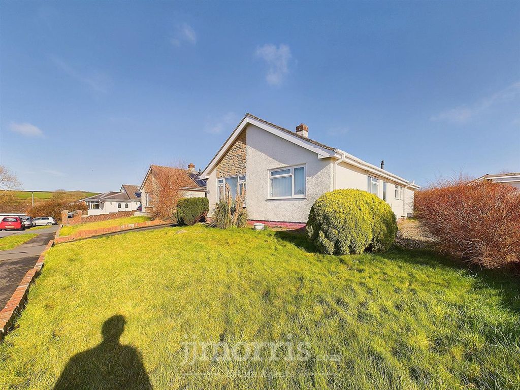 Property photo 3 of 30 Cam03686G0-Pr0258-Still002.Jpg