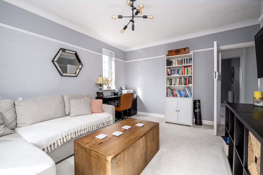 Property photo 3 of 8