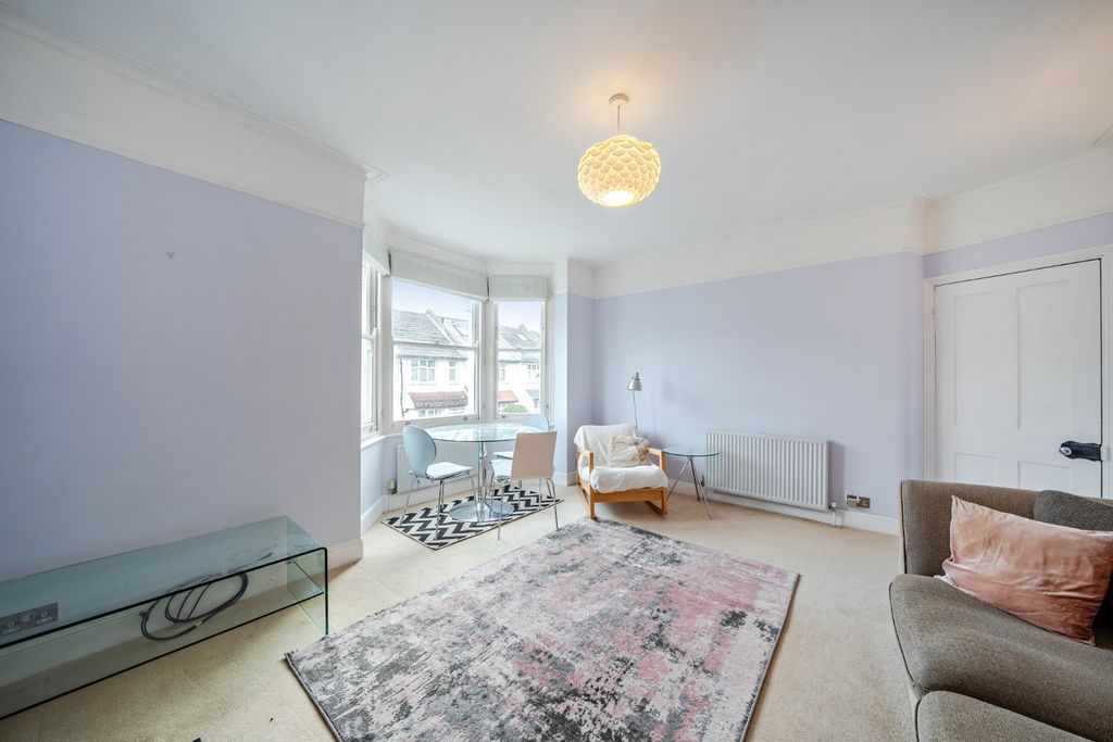 Property photo 3 of 11 Picture No. 21