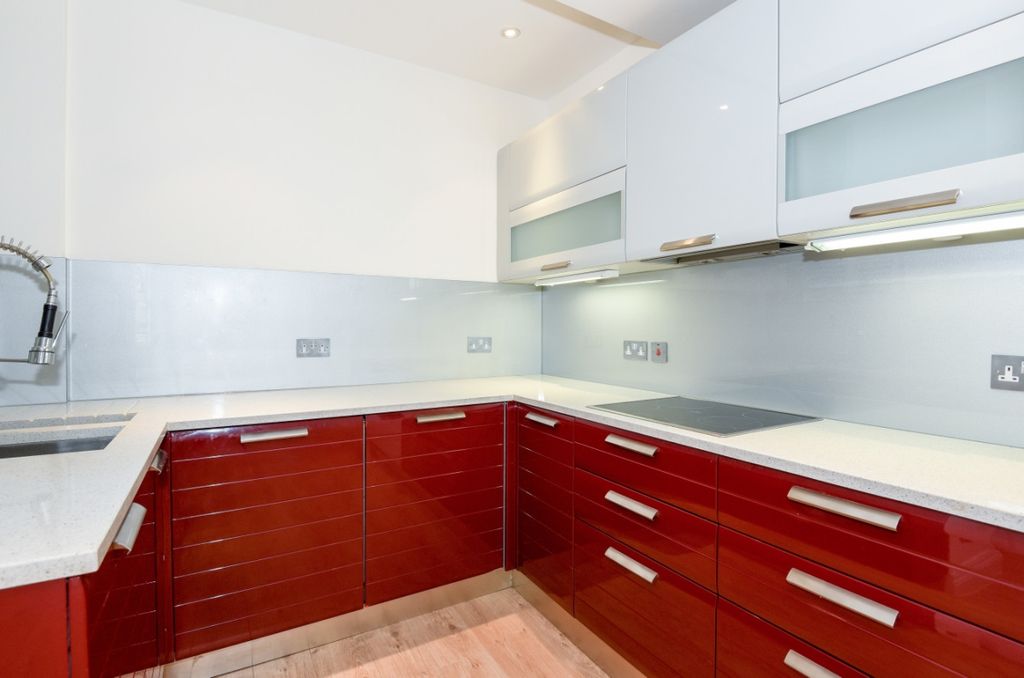 Property photo 2 of 8 Kitchen