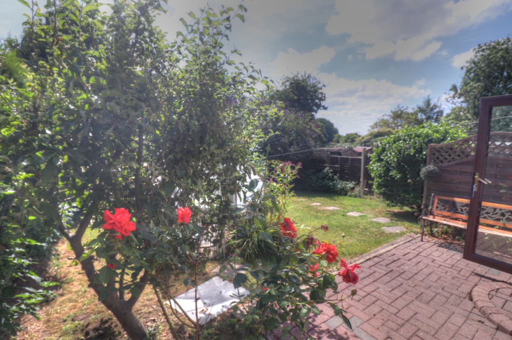 Property photo 3 of 16 Garden