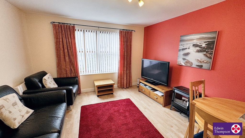 Property photo 3 of 14