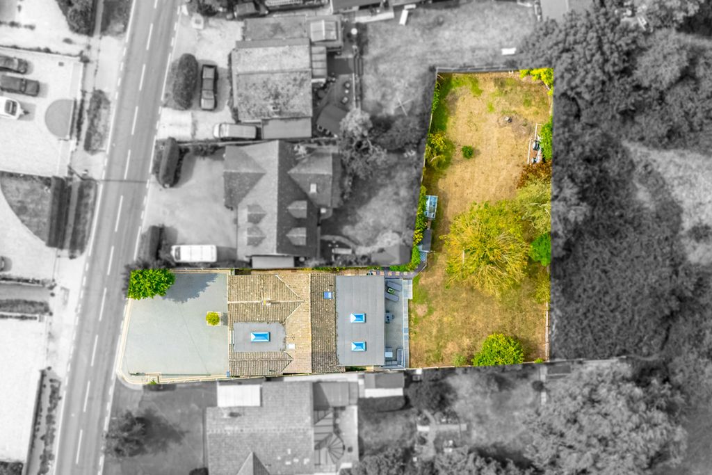 Property photo 1 of 36