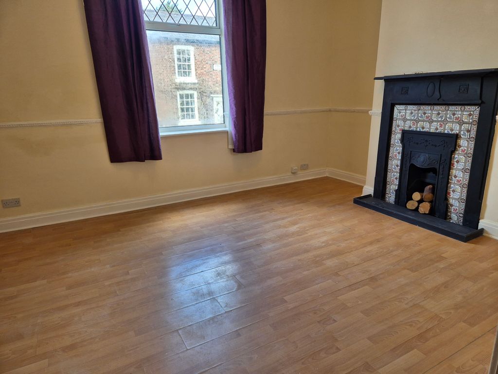 Property photo 2 of 5 Lounge