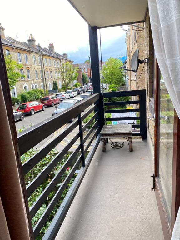 Property photo 3 of 10 Balcony