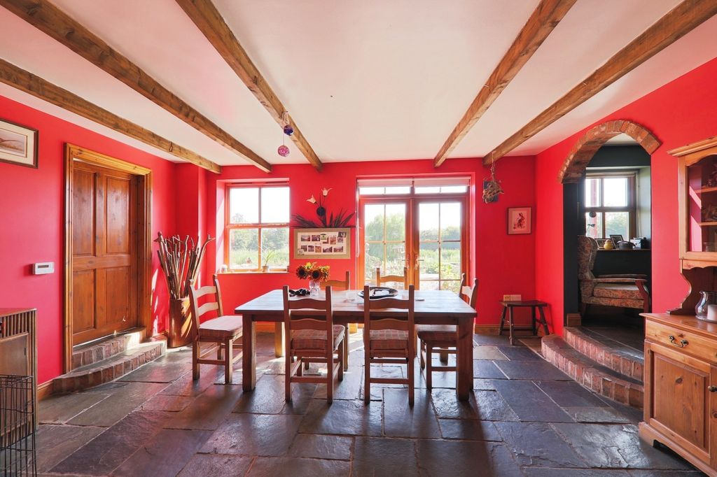 Property photo 3 of 29 4333348