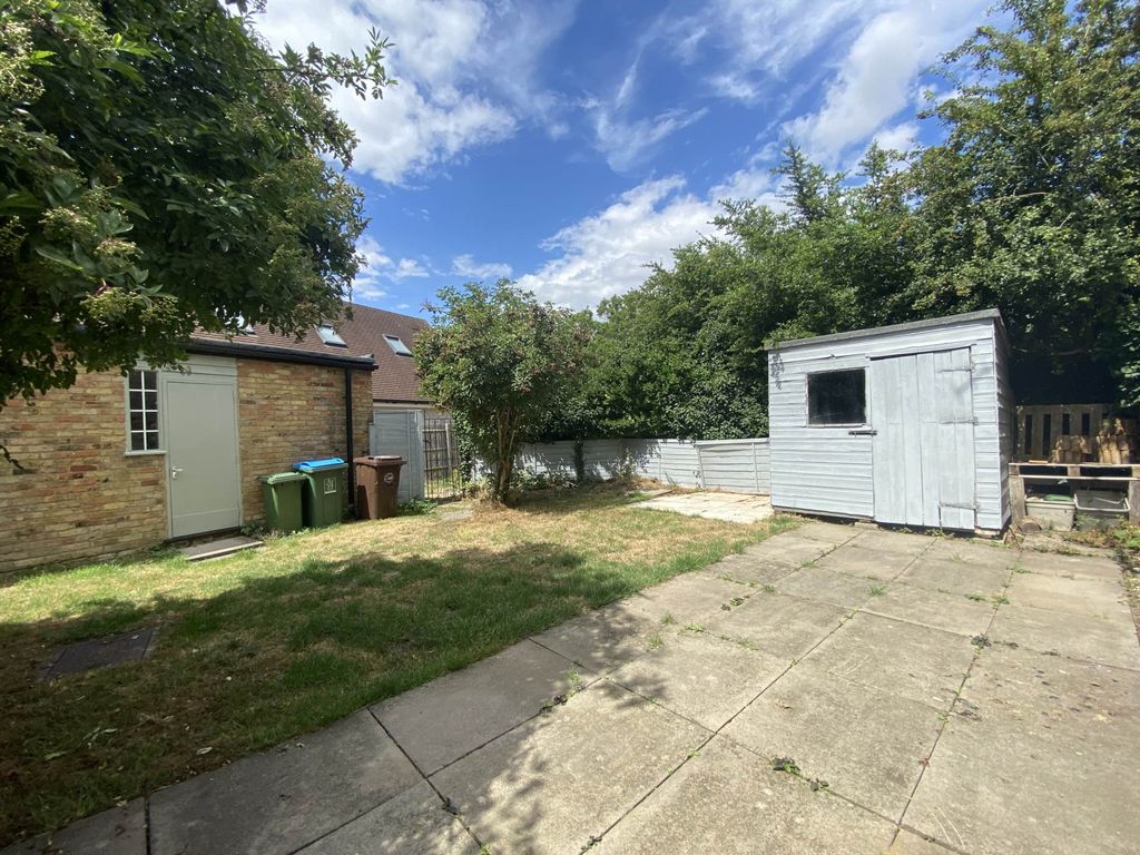 Property photo 3 of 12 Photo