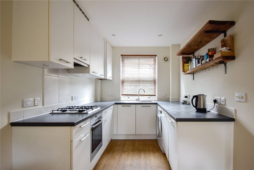 Property photo 2 of 12 Picture No. 08