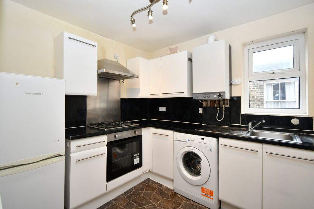 Property photo 2 of 9 4232741