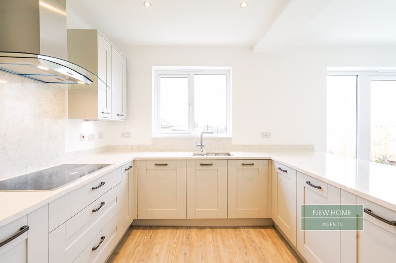 Property photo 3 of 39 Photo 13