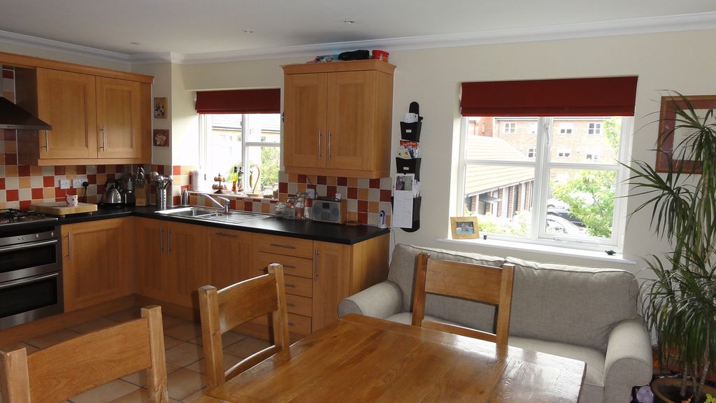 Property photo 3 of 5