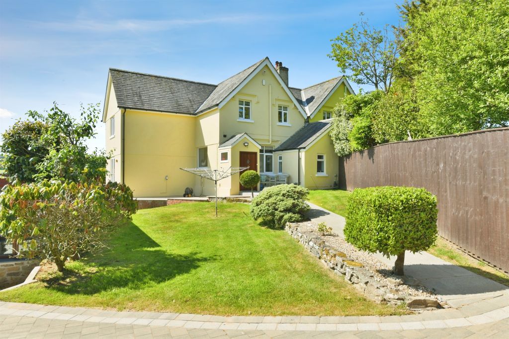 Property photo 1 of 34