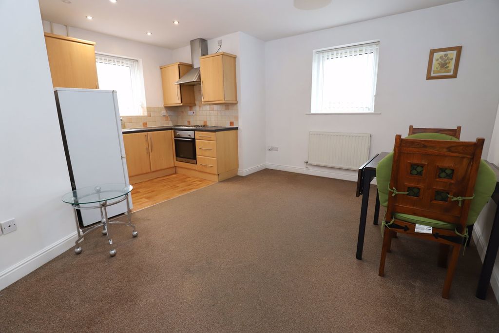 Property photo 2 of 9