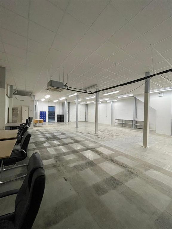 Property photo 3 of 5 Photo