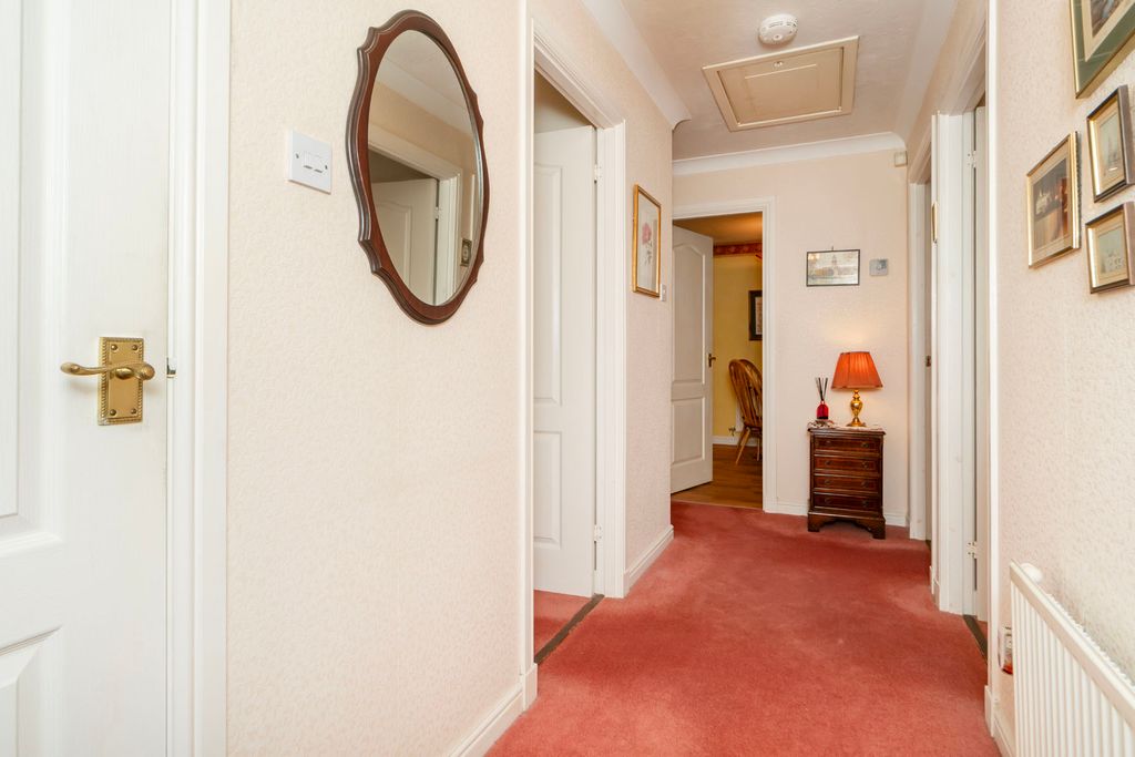 Property photo 3 of 14 Property Image 3