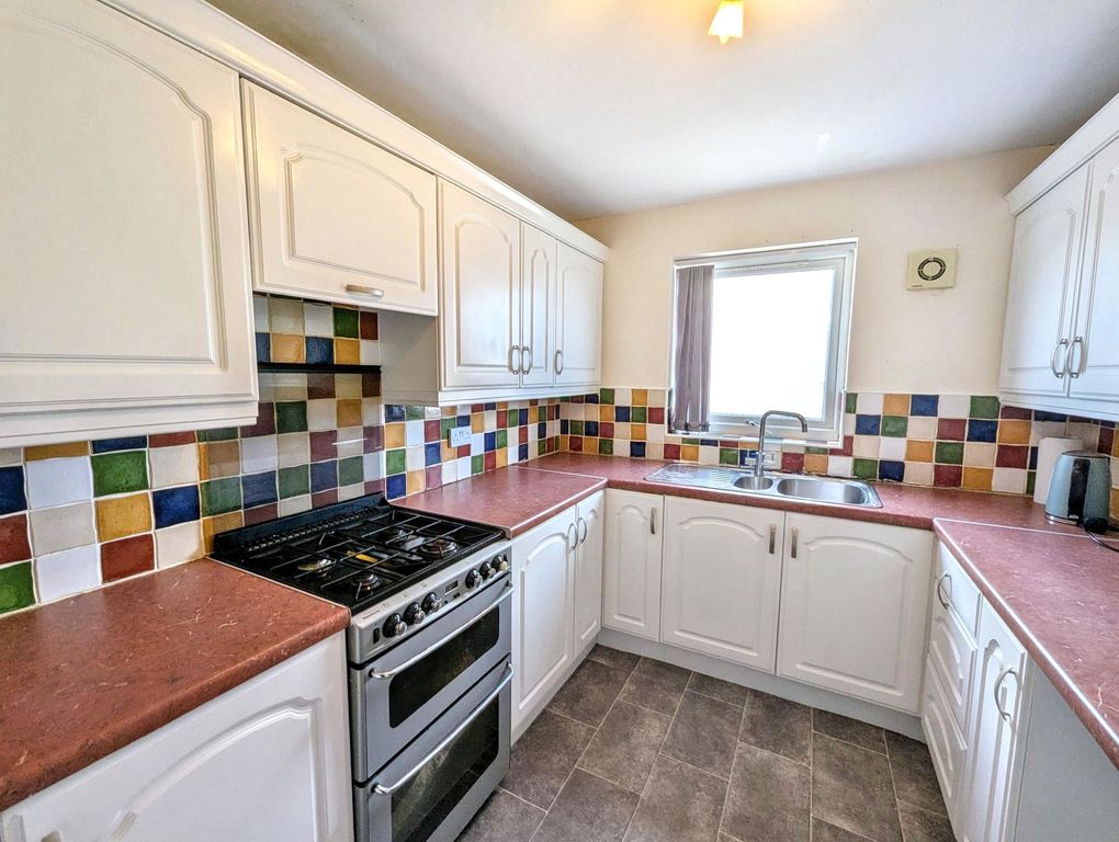 Property photo 2 of 6