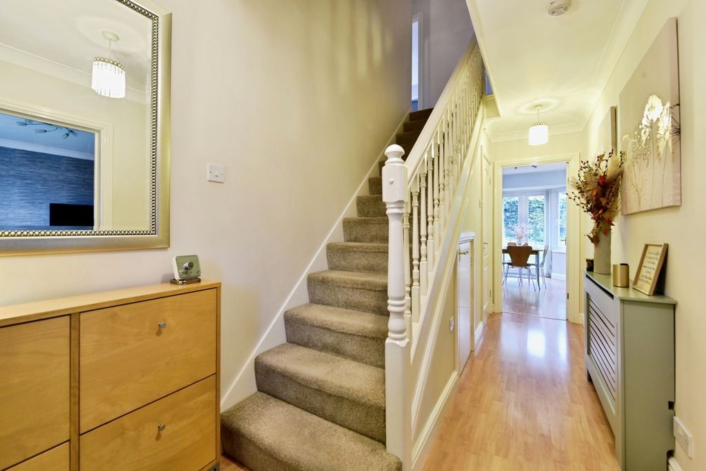 Property photo 3 of 24 Pbox-Img.Jpg