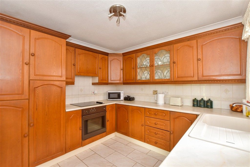 Property photo 2 of 14 Kitchen