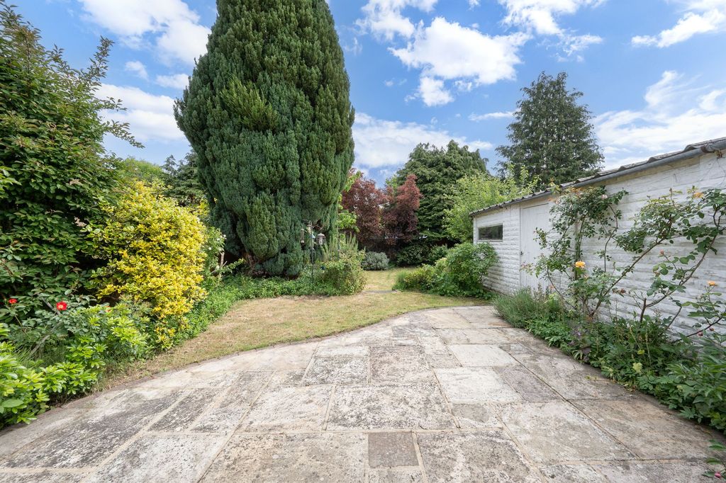Property photo 3 of 12