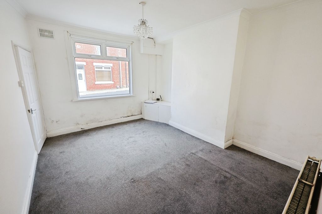 Property photo 2 of 8 Pbox-Img.Jpg