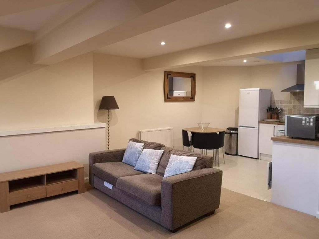 Property photo 2 of 7 3
