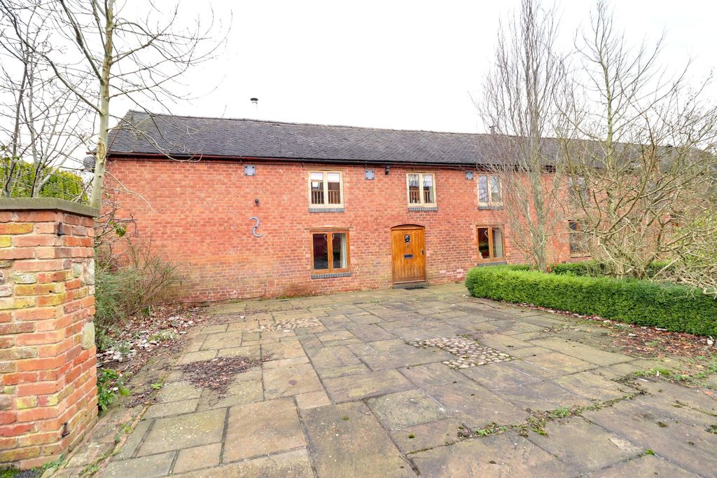 Property photo 1 of 26 Courtyard &amp; Rear Elevation