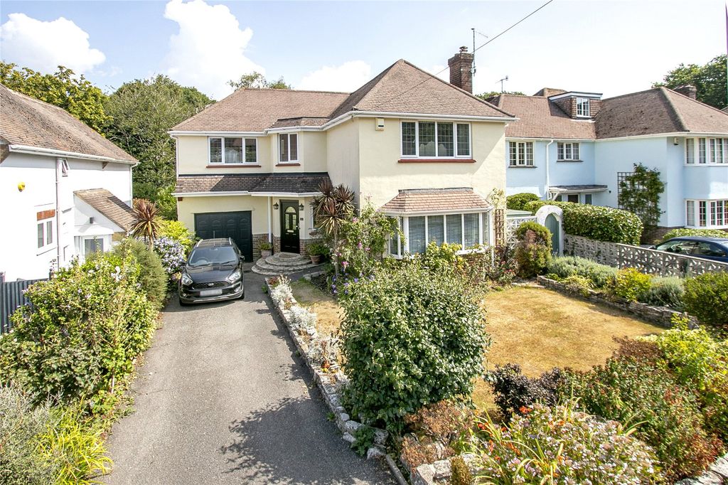 Property photo 1 of 21 Twemlow Avenue