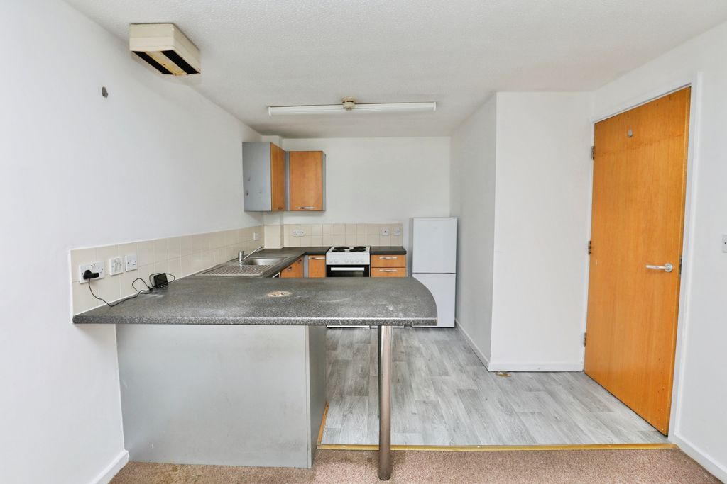 Property photo 2 of 15 Kitchen
