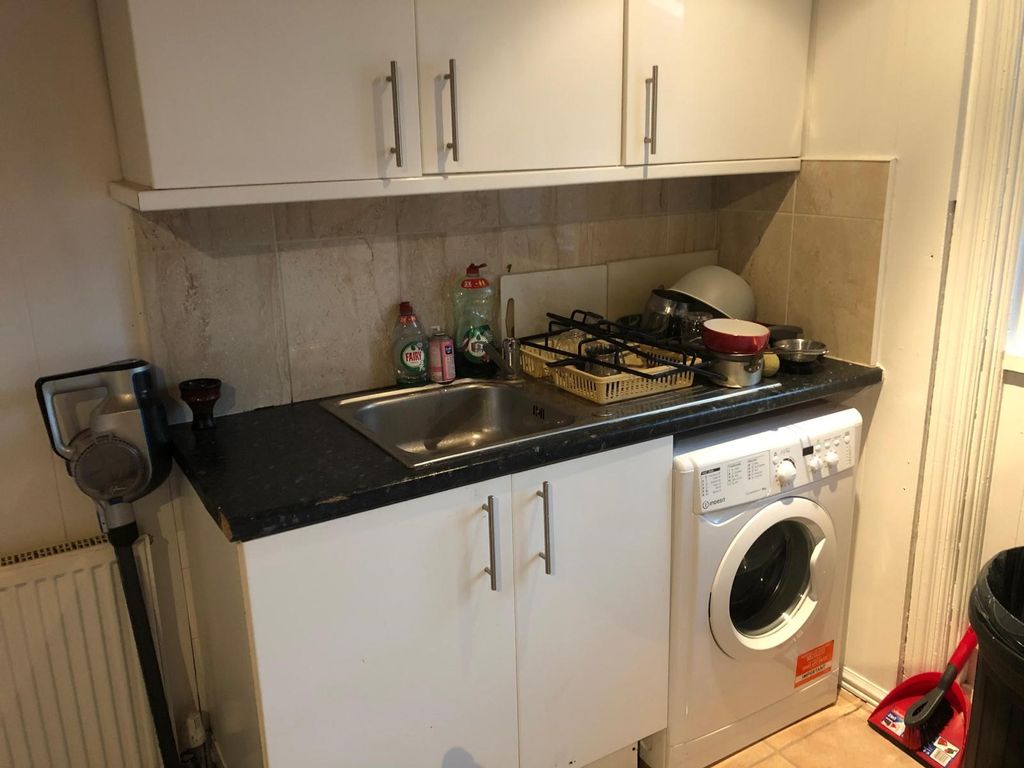 Property photo 3 of 3