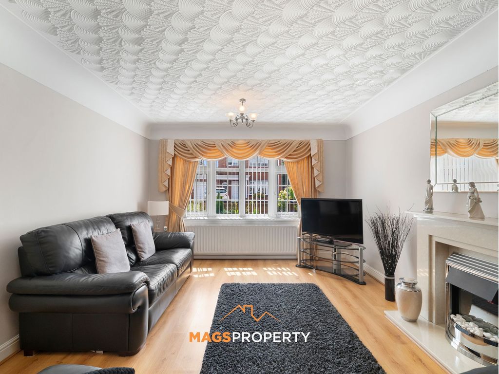 Property photo 2 of 37